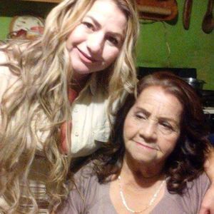 Meet your Posher, Adela